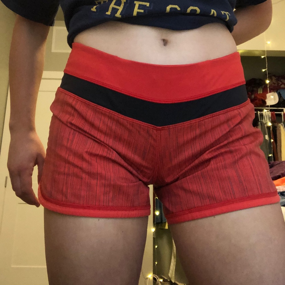 Red lulu shorts